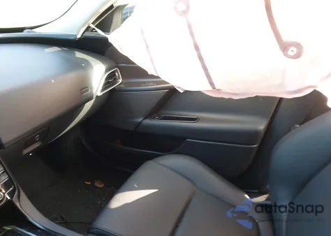 2018 Jaguar Xe 25T Premium z USA, uszkodzony, nr VIN SAJAJ4FX7JCP20474